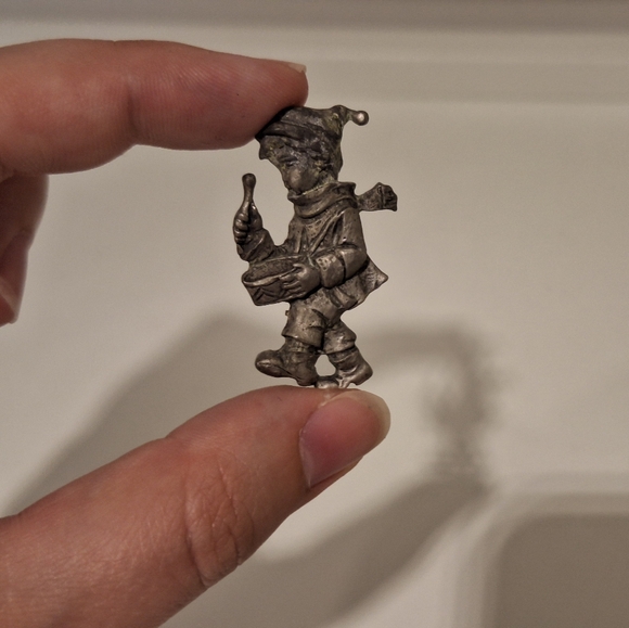 Vintage Other - Vintage Pewter Drummer Brooch